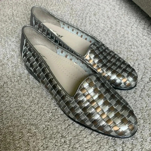 Trotters Liz Loafer Woven Mixed Metallic Leather size 6 - Picture 1 of 5